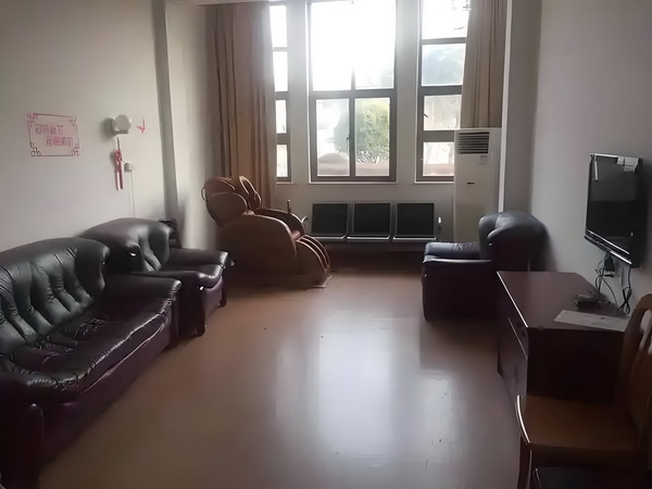 翩翩欲仙